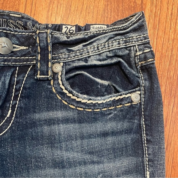 Miss Me Boot Cut JE1048B2L Embellished Jeans size 26 - Picture 6 of 15
